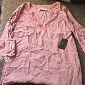 Billy T. Boho Pink Lyocell V-Neck Embroidered Distressed Blouse NWT 💫